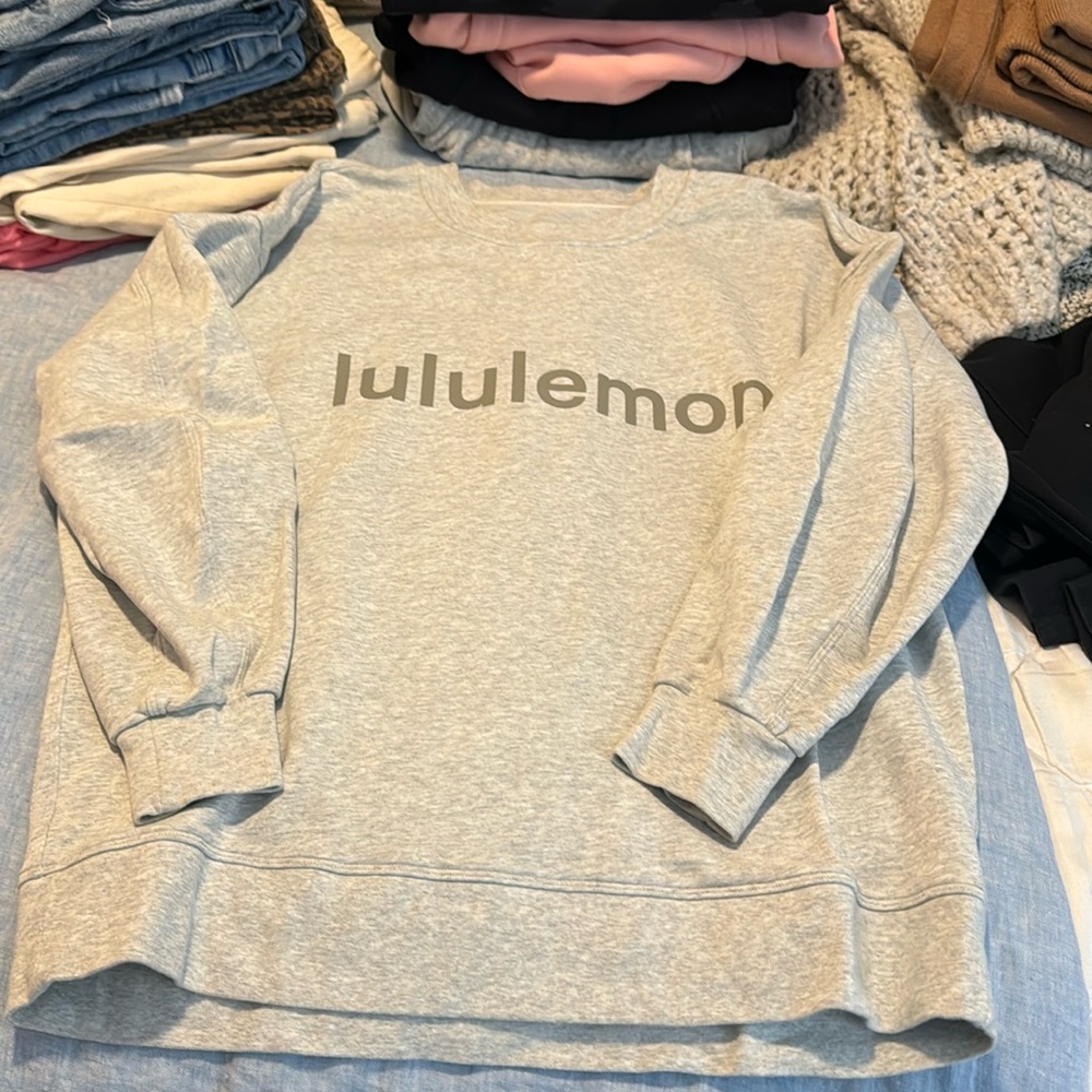 Lululemon Crew 6